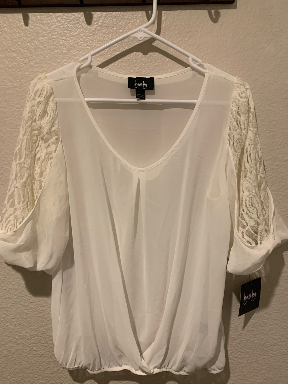 by & by Cream Lace Sleeve V-Neck Blouse